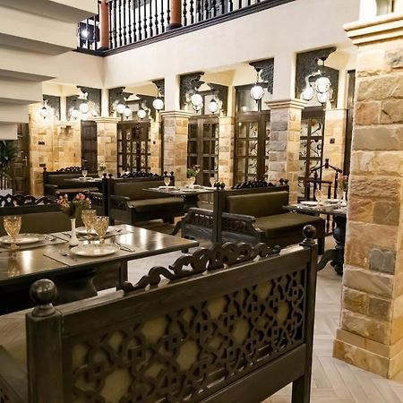 Rasoda Hotel&Restaurant ทาชเคนต์ ภายนอก รูปภาพ