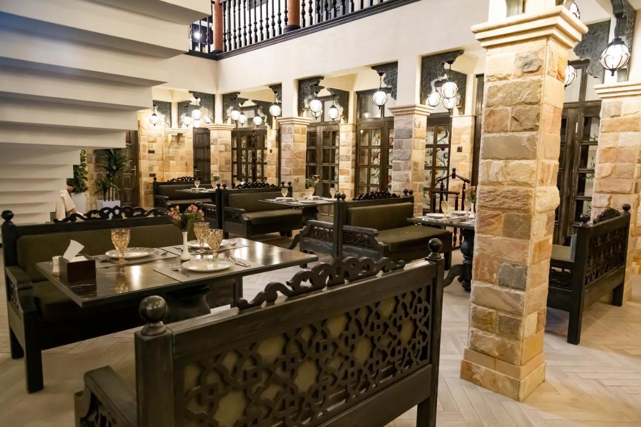Rasoda Hotel&Restaurant ทาชเคนต์ ภายนอก รูปภาพ
